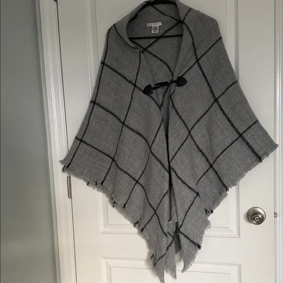 Max Studio Gray and Black Checkered Poncho Cape Shawl One Size - Picture 2 of 10